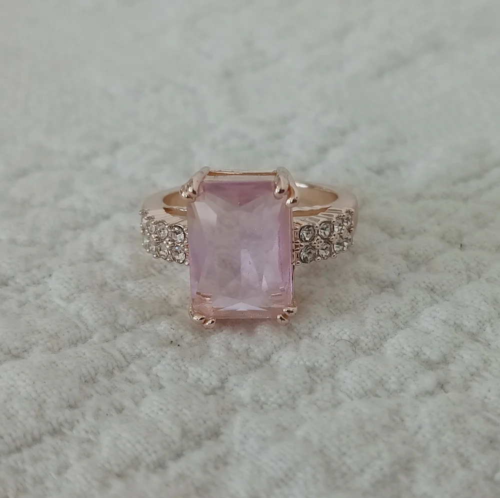 Radiant Cut Morganite Pink Simulated Gemstone Rose Gold Ring Princess Barbie 9 - Picture 4 of 7